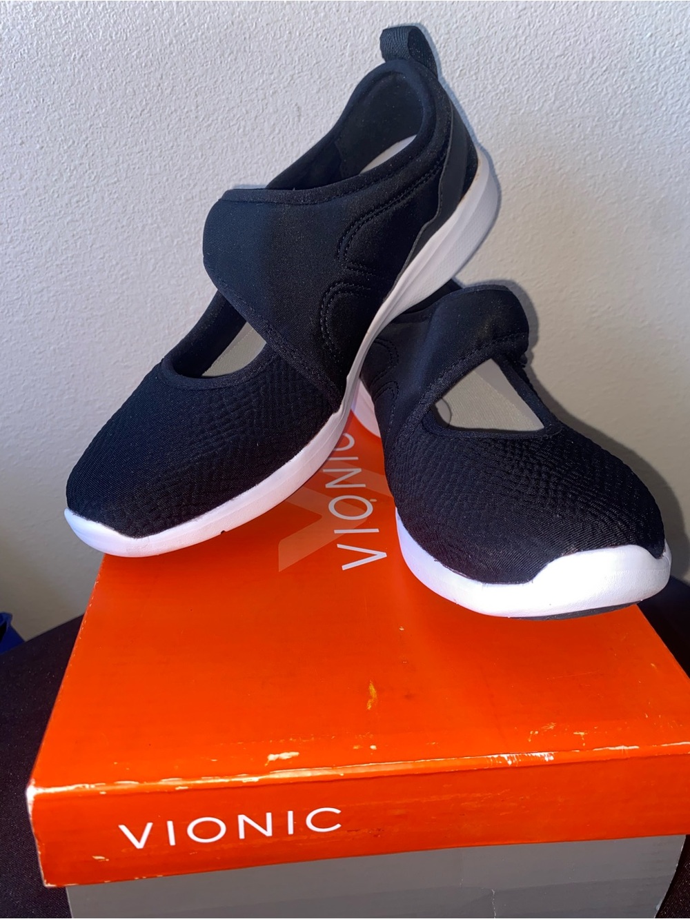 Vionic Mary Jane Sneaker - “Sonnet Ballet Flat” Size 8 Wide